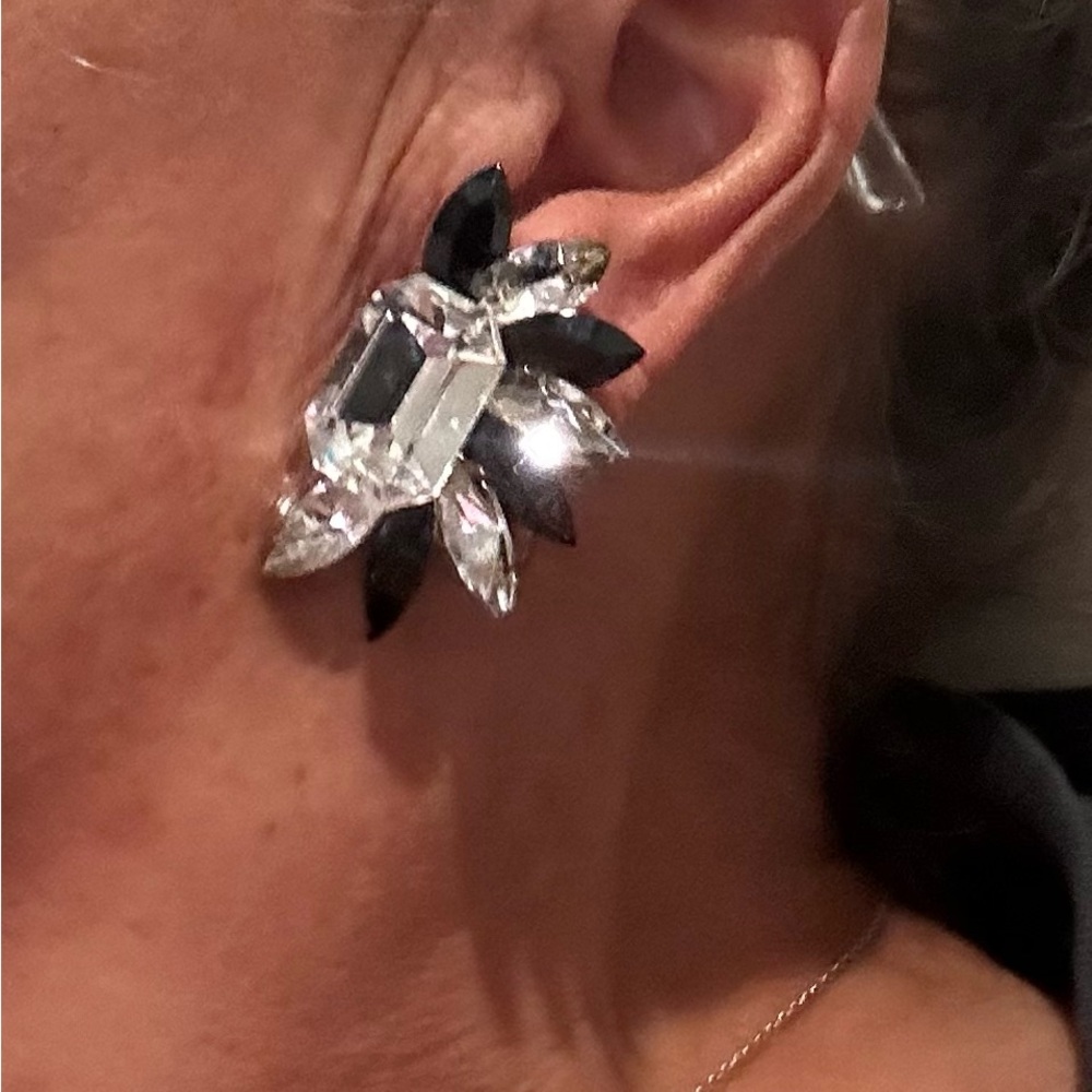 VINTAGE SWAROFSKI BLK & CLEAR CRYSTAL EARRING WITH LARGE SQUARE CENTER-SALE